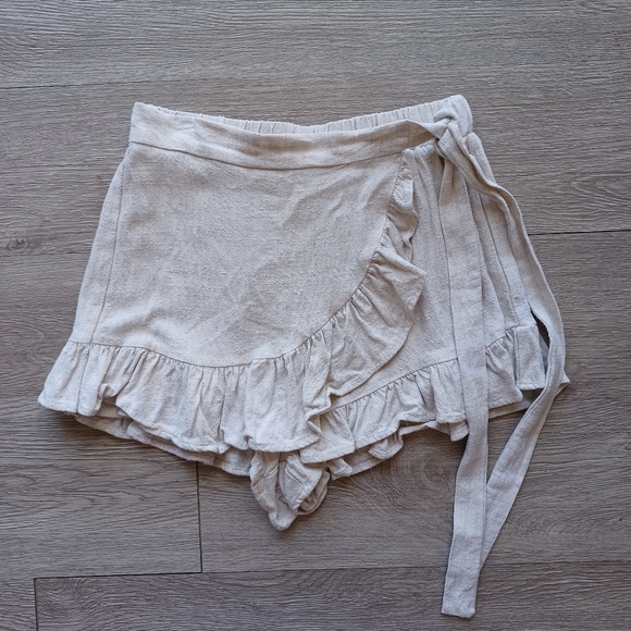 MOD On Trend Women's Linen Blend Ruffle Trim Tie Front Wrap Silhouette Skort - Picture 9 of 9